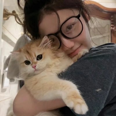 小姑娘艾萝依